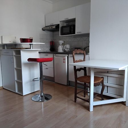 Studio 25 M2 Centre Uriage 생 마르탱 듀리아쥬 객실 사진
